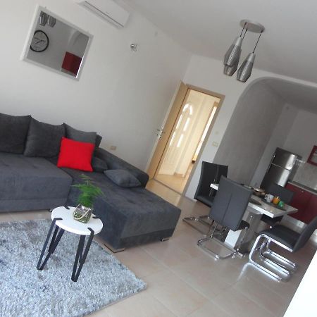 Апартаменти Apartman Bozic Kastel Stafilic Екстер'єр фото