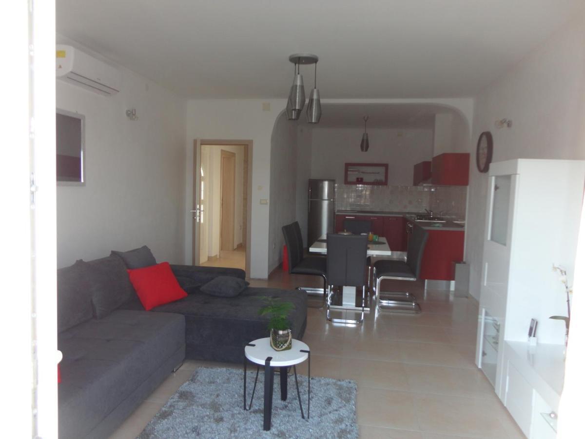 Апартаменти Apartman Bozic Kastel Stafilic Екстер'єр фото