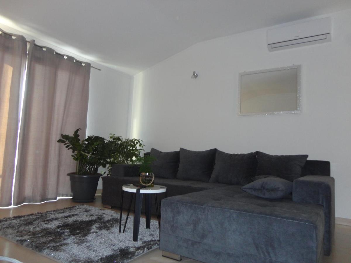 Апартаменти Apartman Bozic Kastel Stafilic Екстер'єр фото